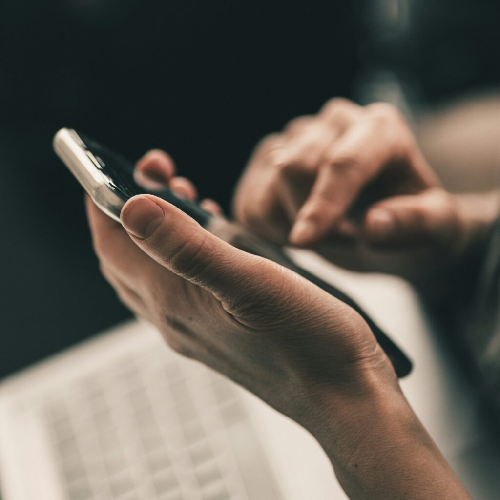 michal biernat h0xeuqxzu38 unsplash